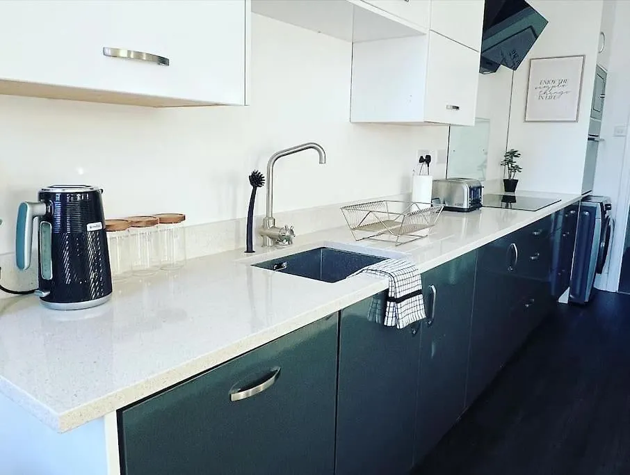 Hill Grove 2 Bedroom Apartment Leigh-on-Sea
